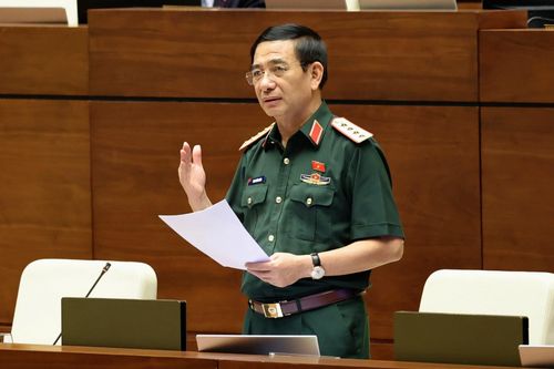 Bộ Quốc phòng đề xuất tăng tuổi nghỉ hưu và quy định mới về thăng quân hàm