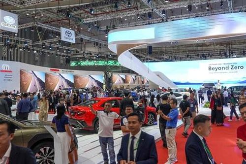 Triển lãm ô tô và xe máy Việt Nam 2024 báo hiệu nhiều thay đổi trong ngành