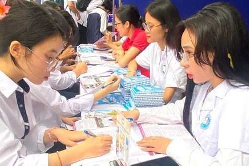 Dự kiến trường ĐH không được tăng chỉ tiêu nếu tỷ lệ người tốt nghiệp có việc làm thấp hơn 70%