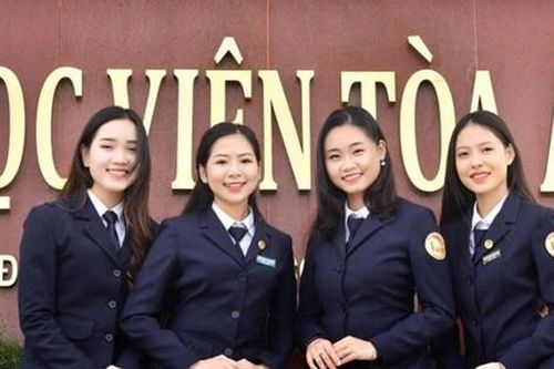 Công dân tốt nghiệp các ngành luật, báo chí chuẩn bị đón cơ hội tốt về việc làm