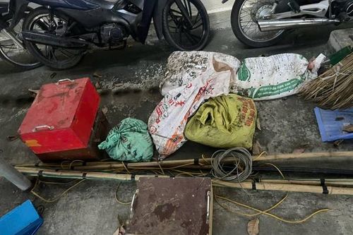 Lào Cai: Kích điện bắt cá trái phép trên sông Hồng, hai người bị bắt giữ