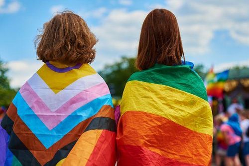 Cách nào giảm kỳ thị, phân biệt đối xử với cộng đồng LGBT?