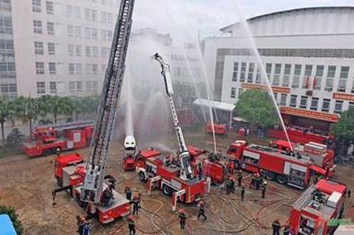 TP Hồ Chí Minh thành lập hai tổ cảnh sát chữa cháy, cứu nạn cứu hộ trên cạn và dưới nước