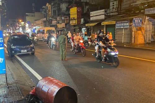 UBND quận 6 thông tin vụ thùng phuy phát nổ khiến 1 người bị thương