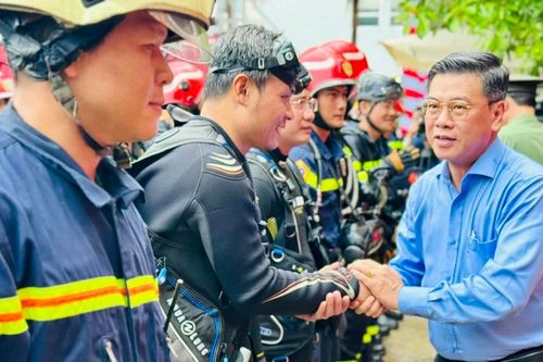 TPHCM: Ra mắt Tổ Cảnh sát chữa cháy và cứu nạn cứu hộ đặc biệt tinh nhuệ
