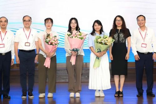 Kỳ thi 'khắc nghiệt' của bác sĩ nội trú