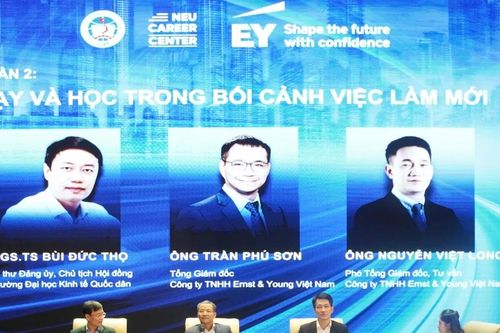 Sinh viên hãy kiên định, đào sâu con đường đã chọn để trở thành người chuyên nghiệp