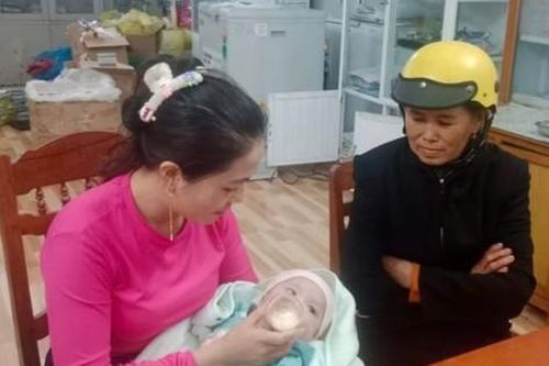 Bình Định: Bé gái 4 tháng tuổi bị bỏ rơi trước nhà dân