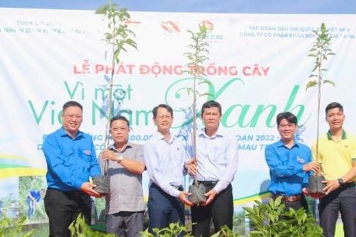 PVCFC thực hiện chuỗi hoạt động an sinh xã hội tại huyện Cái Nước (Cà Mau)