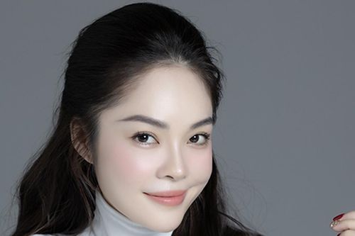 Dương Cẩm Lynh tuổi 42 tự tin khoe nhan sắc mặn mà