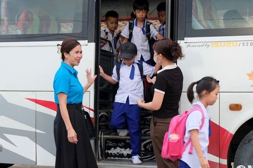 Cần quản lý xe đưa đón học sinh