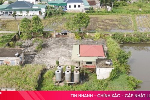Thiếu nước sạch bên... nhà máy nước!