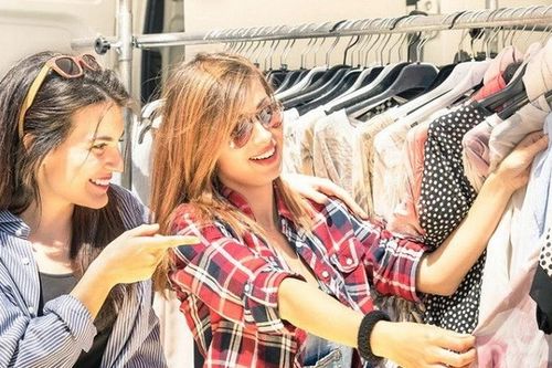 Các cửa hàng truyền thống tại châu Âu hồi sinh giữa kỷ nguyên thương mại điện tử
