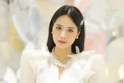 Phú bà 9X giàu nhất 'Chị đẹp 2024': Nổi danh từ bé, cuộc sống như bà hoàng bên chồng đại gia là ai?