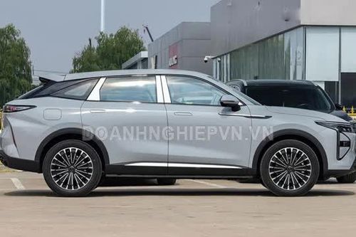 SUV công suất 610 mã lực, 'uống xăng như ngửi', giá gần 790 triệu đồng, so kè cùng Hyundai Santa Fe