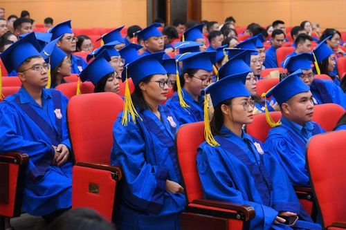 42 bác sĩ trẻ tốt nghiệp chương trình đào tạo đặc biệt để về công tác tại biên giới, vùng khó khăn