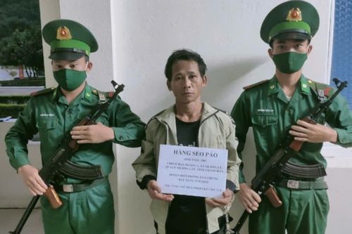 Bắt đối tượng tàng trữ trái phép chất ma túy.