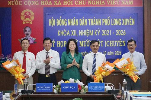 Miễn nhiệm, bầu bổ sung thành viên UBND TP. Long Xuyên