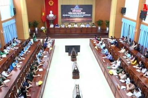 Đối thoại lắng nghe phụ nữ nói giữa lãnh đạo tỉnh với cán bộ, hội viên, phụ nữ