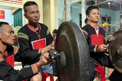 Ngân vang giai điệu cồng chiêng