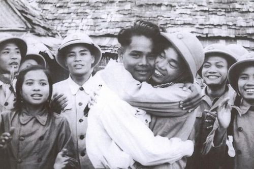 Kỷ niệm 75 năm Ngày truyền thống Quân tình nguyện và chuyên gia Việt Nam tại Lào (30-10-1949 / 30-10-2024): Biểu tượng sáng ngời của tình hữu nghị vĩ đại