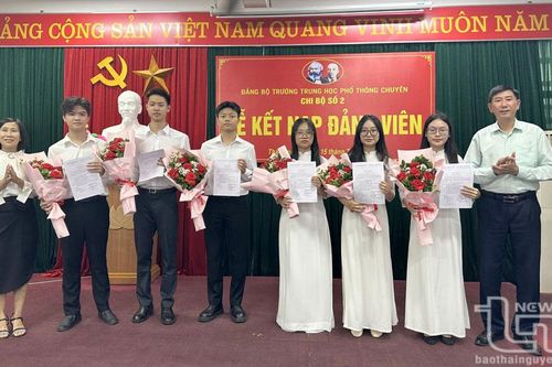 Xây dựng Đảng bộ ngang tầm nhiệm vụ giáo dục