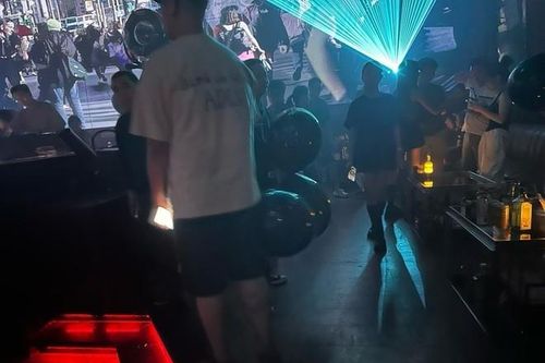 Hà Nội mạnh tay dẹp 'bóng cười' trái phép tại quận Hoàn Kiếm