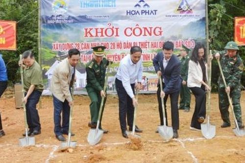 Tập đoàn Hòa Phát tài trợ 10 tỷ đồng hỗ trợ bà con Lào Cai tái thiết sau bão số 3