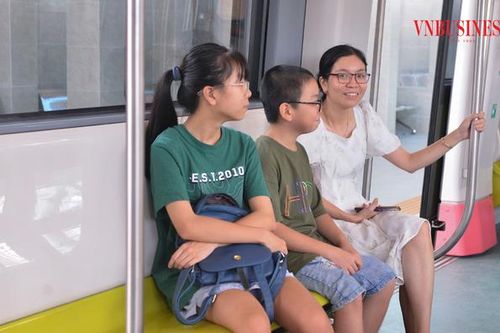 Từ phát hành thẻ miễn phí đến những 'thỏi nam châm' tăng sức hút cho giao thông công cộng tại Hà Nội