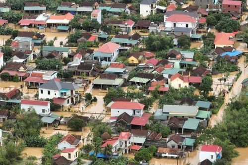 Quảng Bình: Nhiều nơi ngập sâu trong biển nước, thiệt hại nặng nề