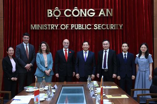Thúc đẩy hợp tác với các đối tác an ninh, cảnh sát Canada