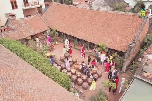 Làng cổ Đường Lâm chuyển đổi số để thu hút du khách