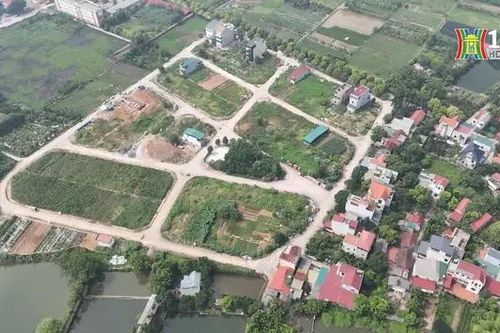 Thổi giá bất động sản khiến thị trường nhiễu loạn