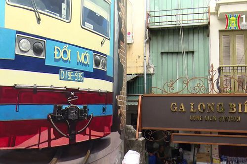 Ga Long Biên, điểm du lịch cuối tuần hấp dẫn