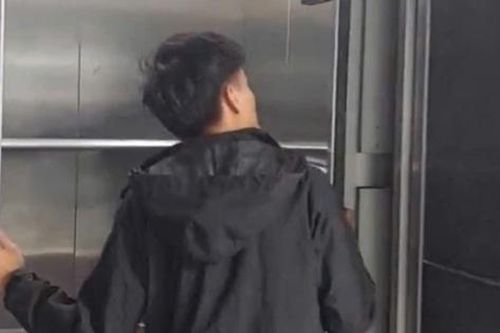 Hà Nội: Thang máy rơi tự do, trẻ em và người lớn hoảng loạn
