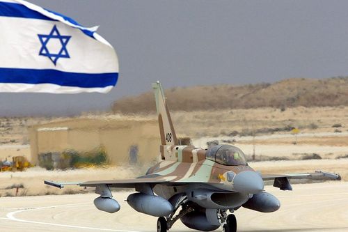 Hai tiêm kích F-16I của Israel suýt đâm nhau trên đường băng