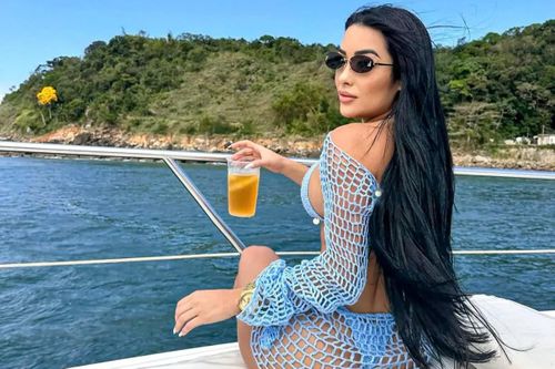 Bức ảnh cuối cùng của hai người mẫu mất mạng vì mải selfie