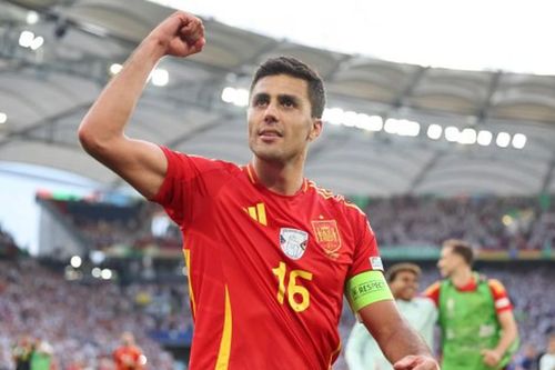 Quả bóng Vàng 2024 Rodri: Không dùng mạng xã hội, sống ở ký túc xá, tránh xa giới truyền thông