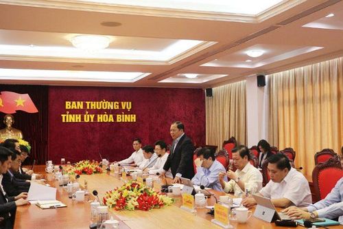 Đẩy nhanh tiến độ xây dựng nhà máy sản xuất, chế tạo các loại bảng mạch in điện tử tại Hòa Bình