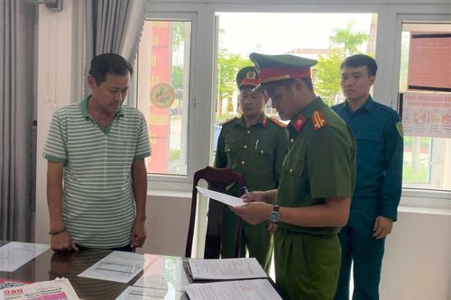 Bắt tạm giam nguyên Phó Giám đốc ngân hàng Việt Á chi nhánh Hội An