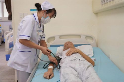 Phẫu thuật thành công ca tim hở phức tạp cho cụ ông 82 tuổi