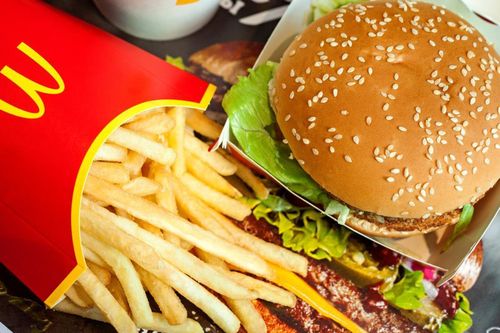 McDonald's bị kiện tập thể sau vụ bánh mì bị nhiễm vi khuẩn E.coli