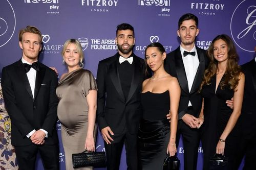 Dàn WAGs Arsenal quyến rũ đổ bộ Global Gift Gala 2024