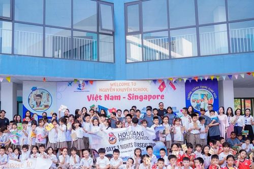 Cầu nối giúp học sinh nâng cao ngoại ngữ và khám phá thế giới