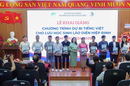 Khai giảng chương trình Dự bị tiếng Việt cho lưu học sinh Lào diện Hiệp định năm 2024