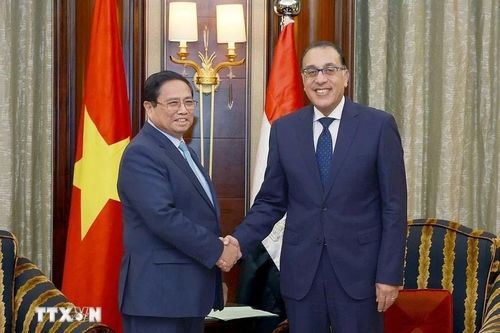 Thủ tướng Phạm Minh Chính gặp lãnh đạo các nước tham dự Hội nghị FII8 ở Saudi Arabia