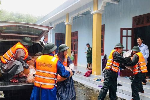 Bám sát địa bàn hỗ trợ nhân dân ứng phó với bão, lũ