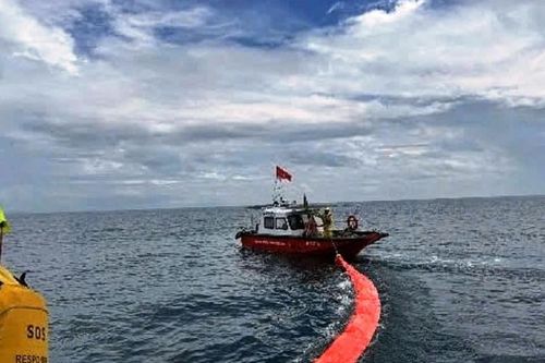 Chưa khẳng định có hay không 18.000 lít dầu DO trên tàu hàng chìm ở biển Quảng Nam