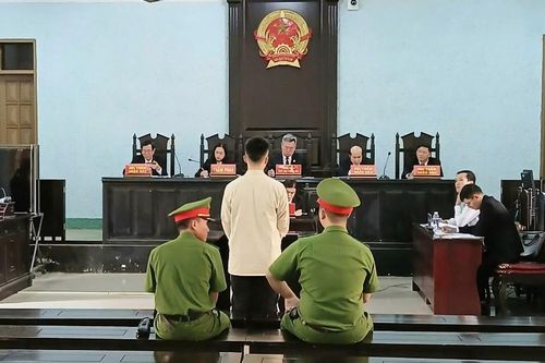 Bản án cho đối tượng đâm thiếu niên 14 tuổi vì cho rằng 'cười đểu'
