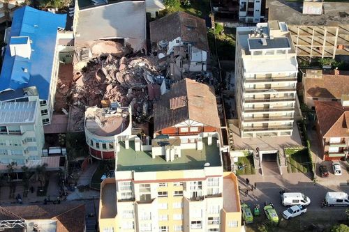 Hàng trăm nhân viên cứu hộ tìm kiếm nạn nhân vụ sập khách sạn tại Argentina